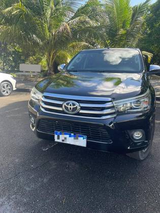 TOYOTA HILUX 2.8 SRX 4X4 CD 16V DIESEL 4P AUTOMÁTICO TOYOTA HILUX 2.8 SRX 4X4 CD 16V DIESEL 4P AUTOMÁTICO